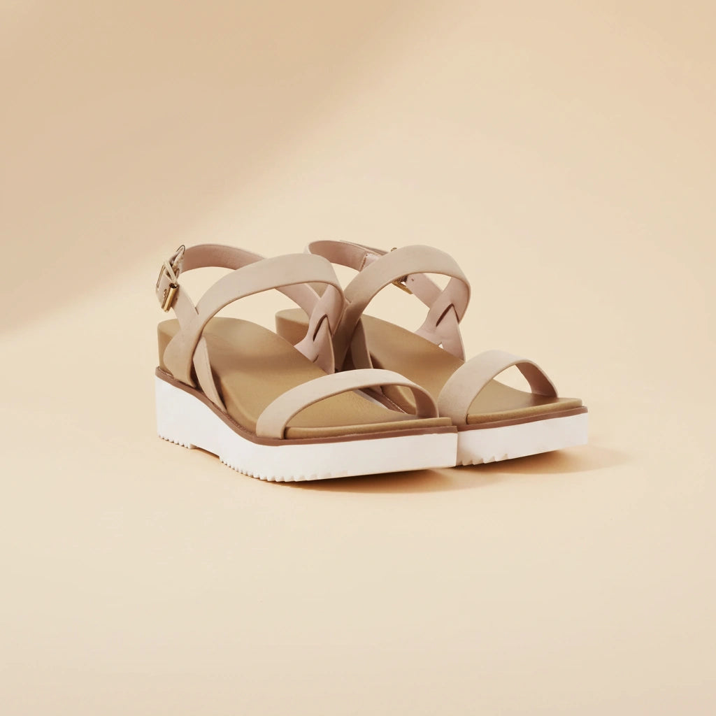 Sandalias de plataforma media color blanco de straps beige